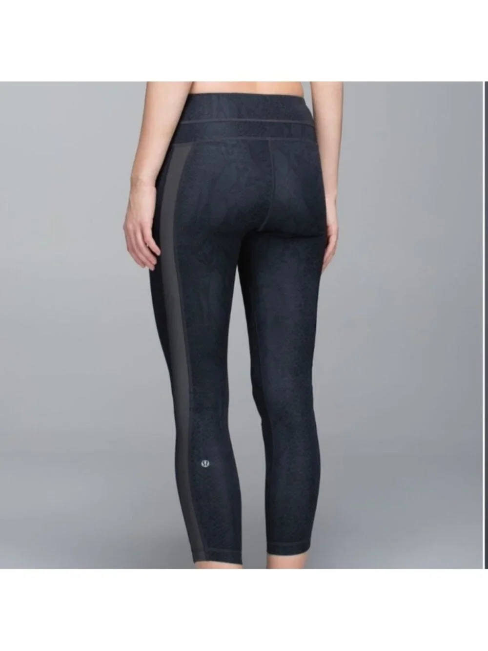 Lululemon Light Speed Tight *Full-On Luxtreme